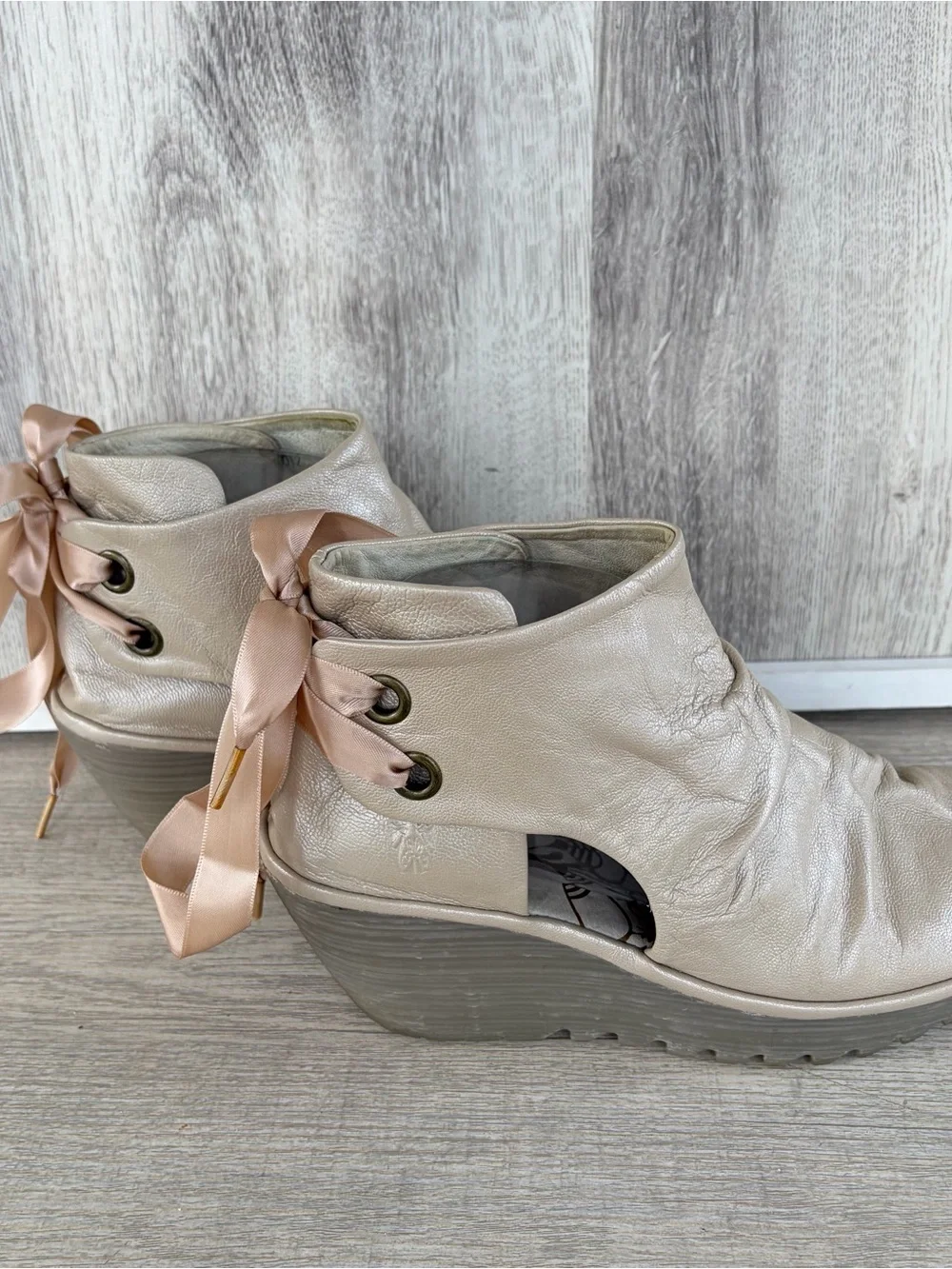 Fly London Yema Peep Toe Wedge Sandals Womens Size 40 - 9 - 9.5 Beige
